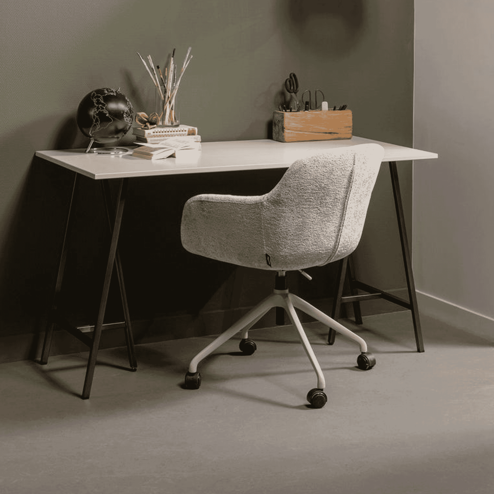 WOOOD Bureaustoel Morros Chenille - Taupe 1 WOOOD Bureaustoel Morros Chenille - Taupe