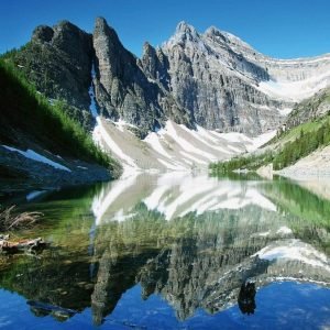 Fotobehang - Lake Agnes 225x250cm - Vliesbehang